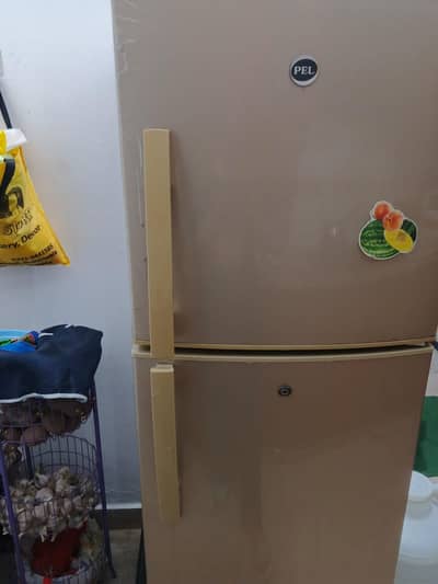 excellent condition medium size pel refrigerator