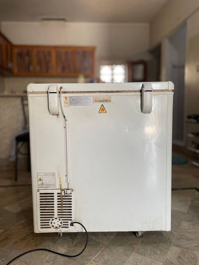 single door deep freezer 5