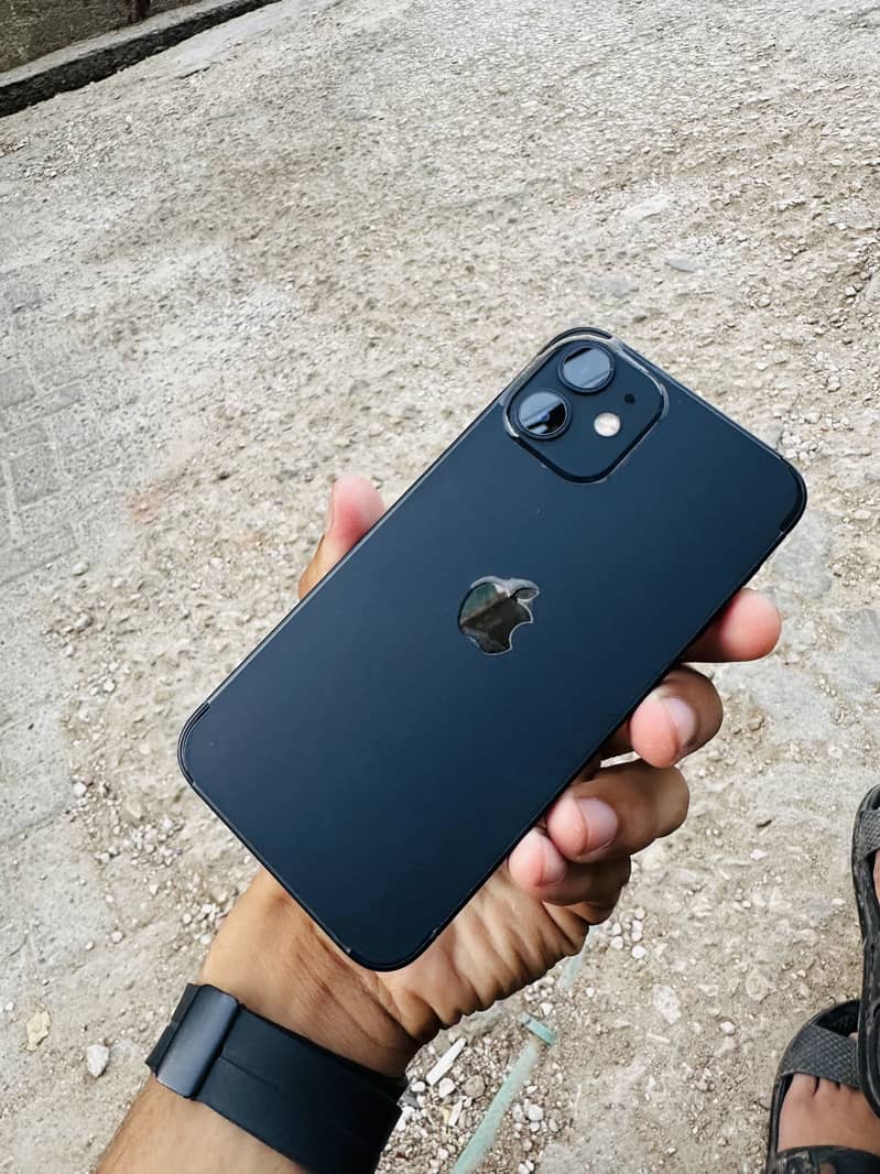 iPhone 12mini 0