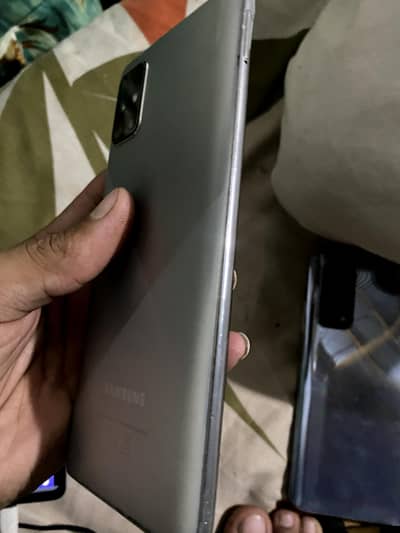 Samsung A71 8/128 pta approved no box only charger All okay