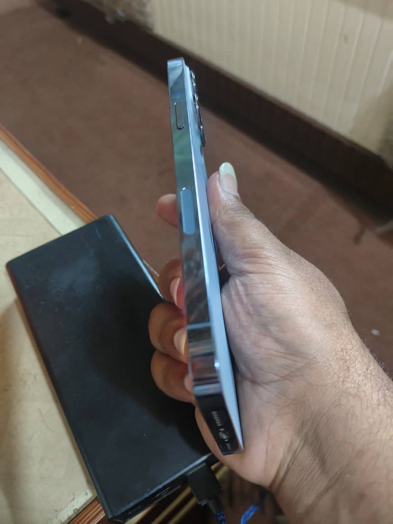 13 pro max 8