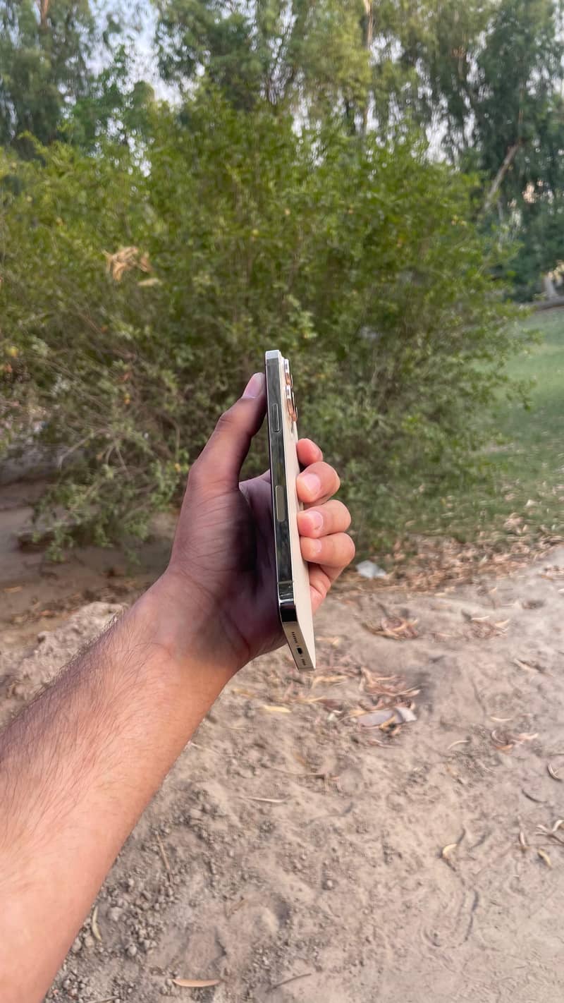 IPHONE 13PM 6