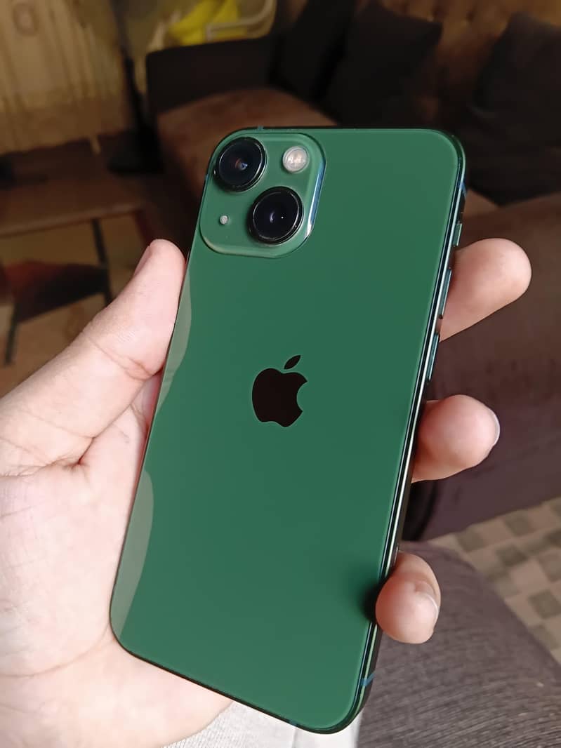 iPhone 13 mini 0