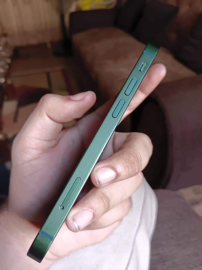iPhone 13 mini 3