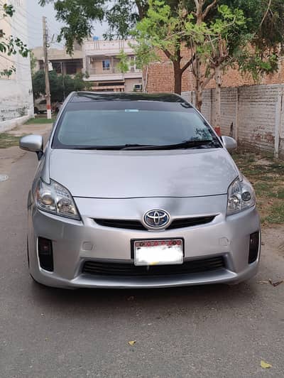 Toyota prieus 2011