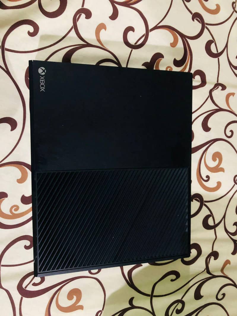 XBOX ONE (BLACK MODEL) 0