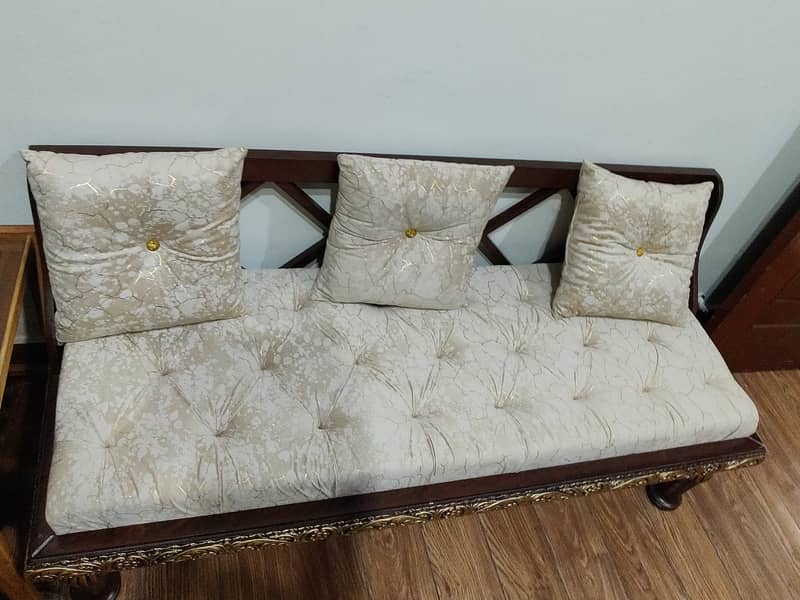 SOFA- 3 SEATER 1
