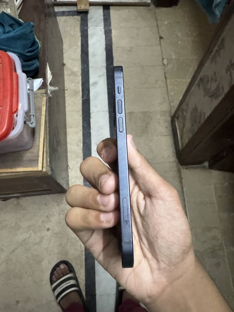 Iphone 12 4