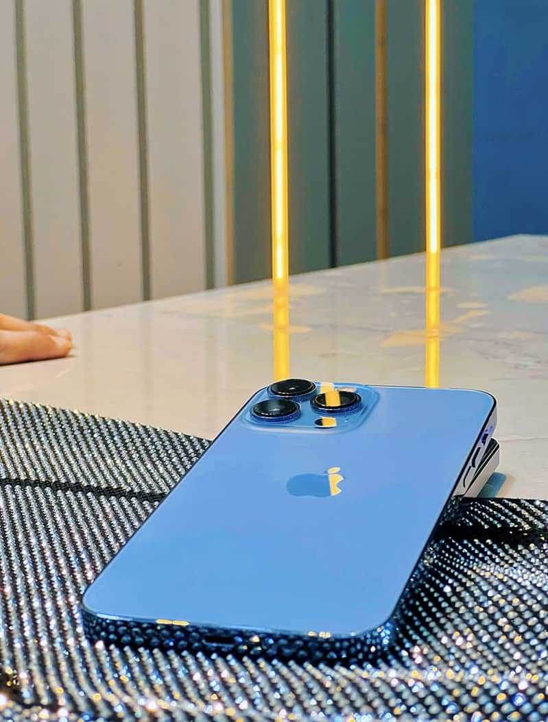 iPhone 13 pro Max 1