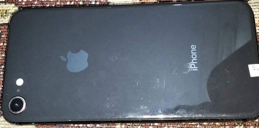 Iphone 8 , 10/8 2