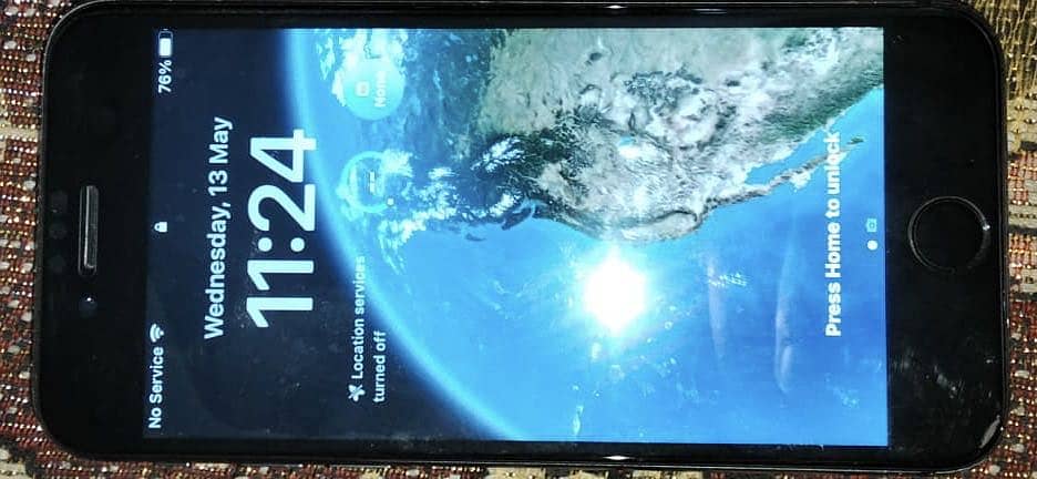 Iphone 8 , 10/8 3