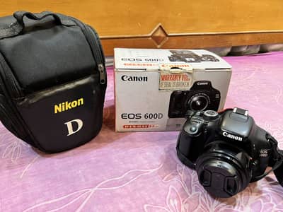 Canon EOS 600D + 50mm Lens | Box Charger Card