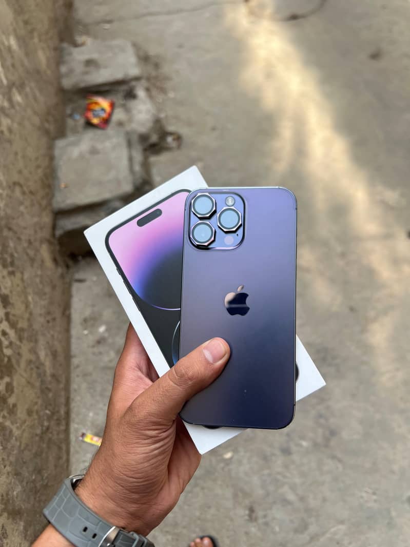 IPHONE1 14 PRO MAX 5