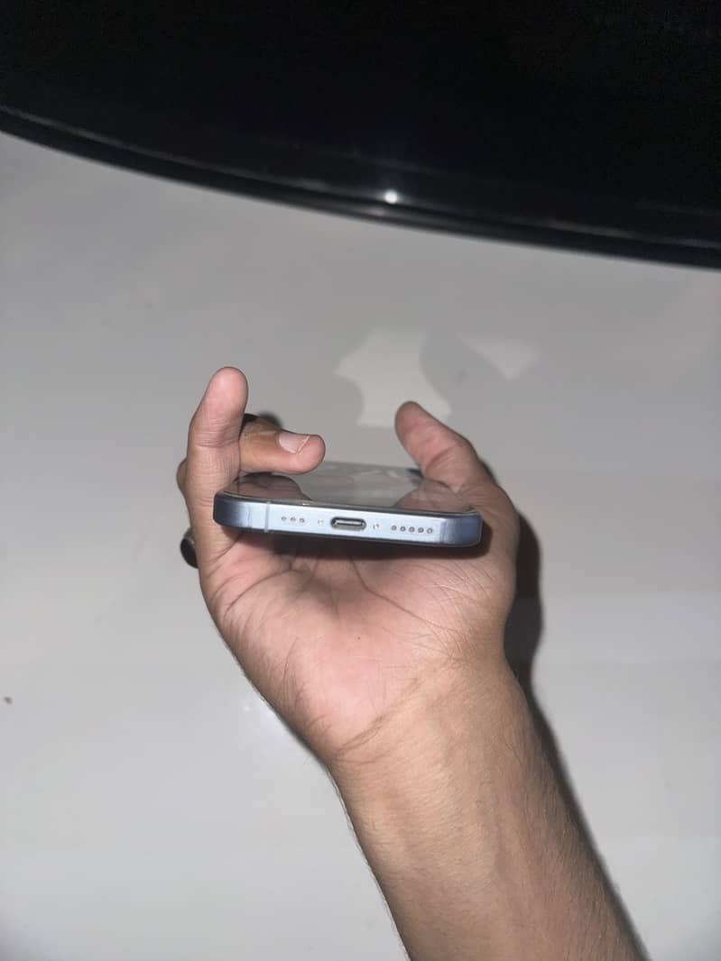 IPHONE 17 3