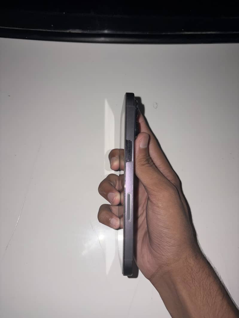 Iphone 14 pro max 2