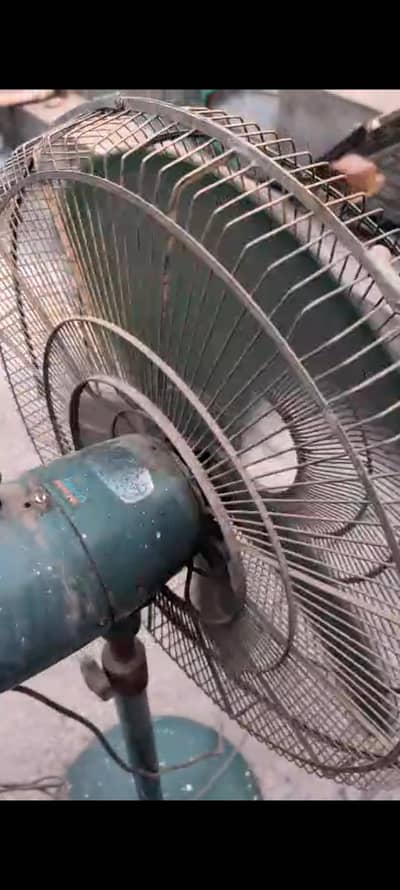 Pedestal Fan فرشی پنکھا برائے فروخت
