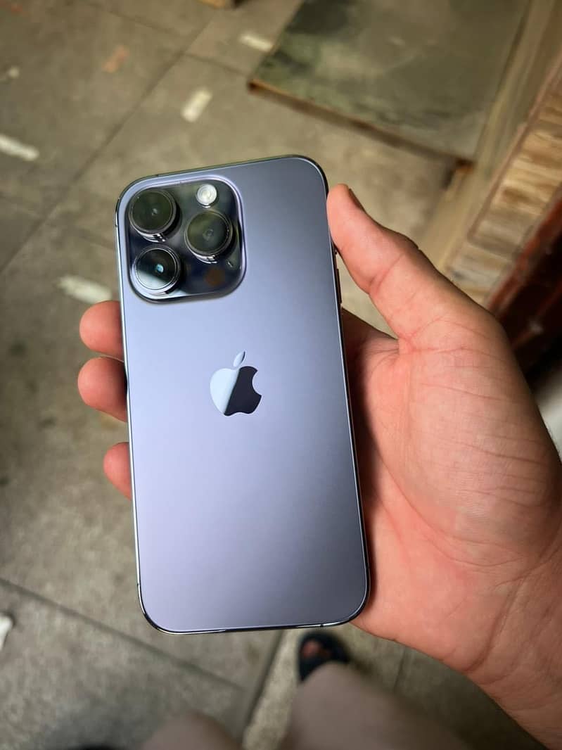 iPhone 14 Pro 0