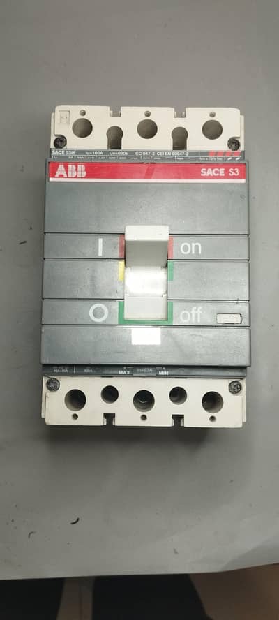 Italian Industrial 3-Pole Switchgear Block – MI-551750 | Breaker