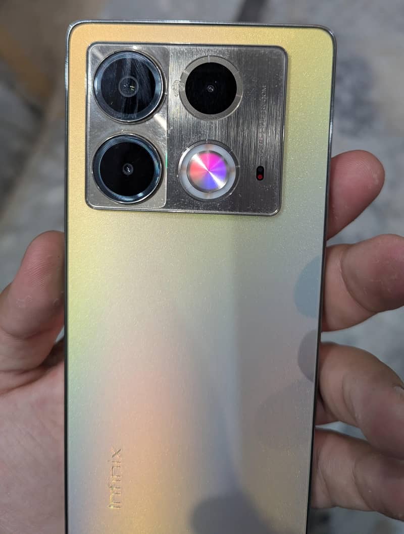 Infinix Note 40 0