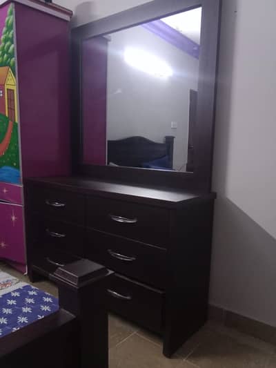Dressing table for sale