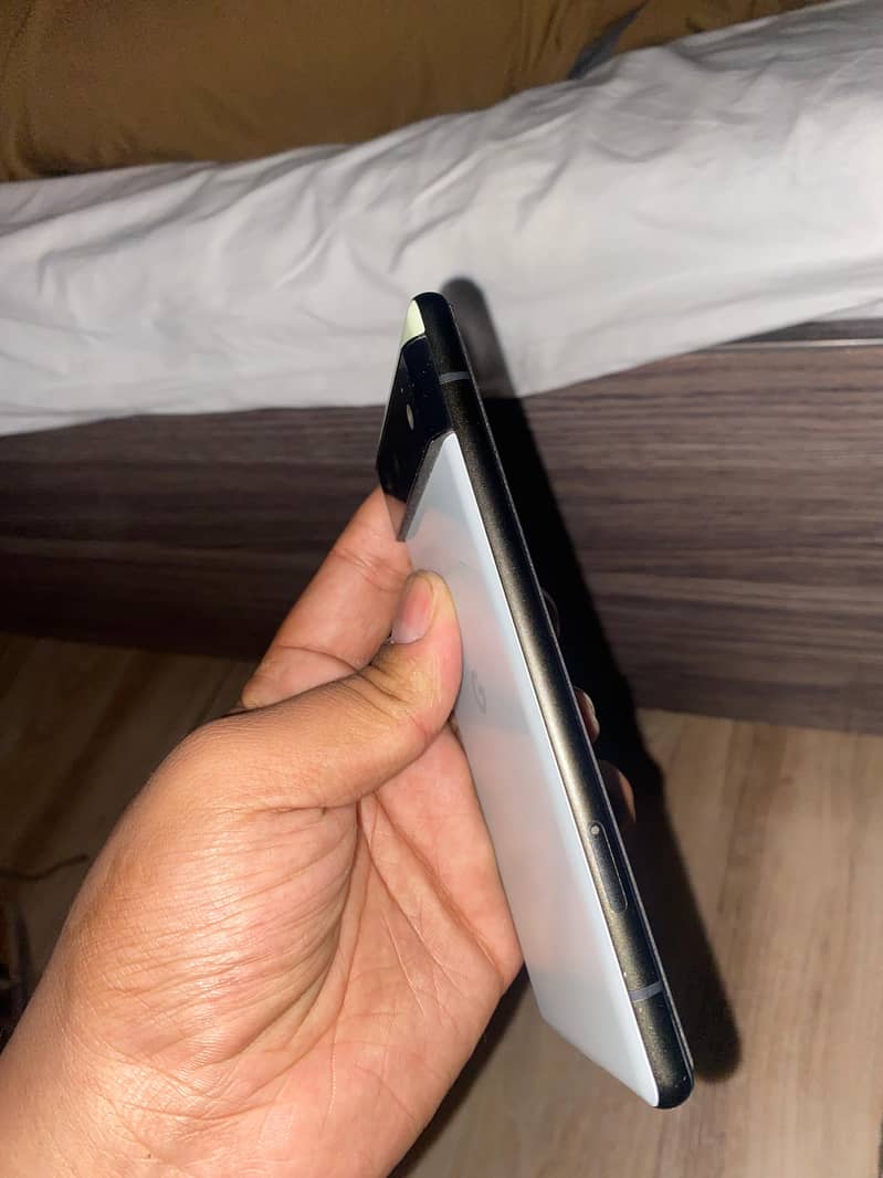 Google Pixel 6 4