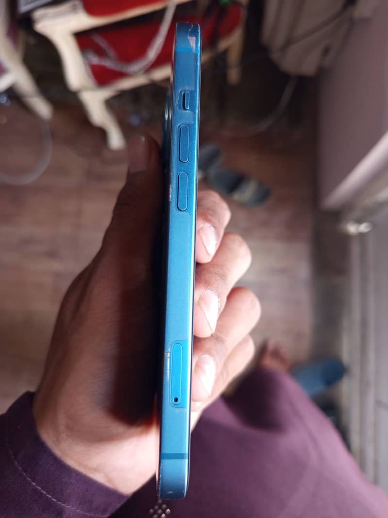 iPhone 13 2