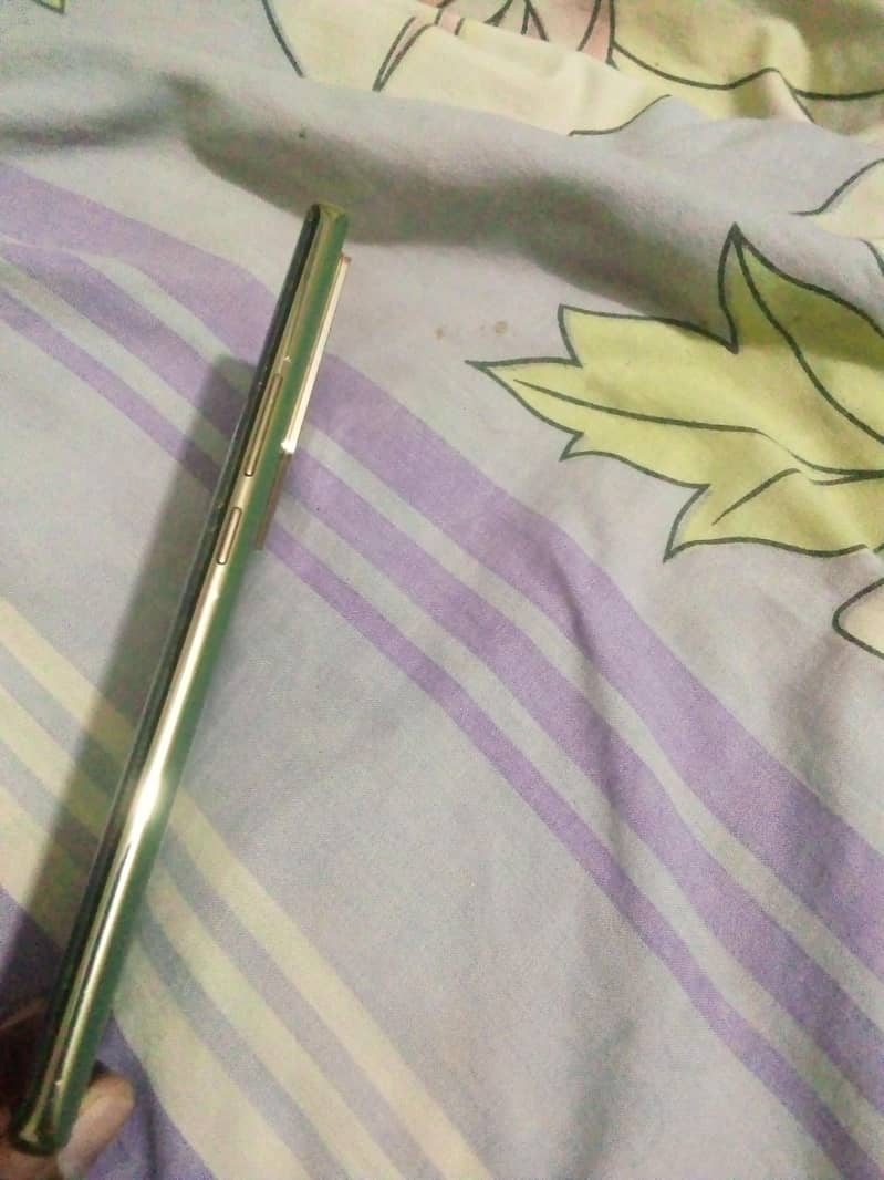 Infinix note 40 pro 3