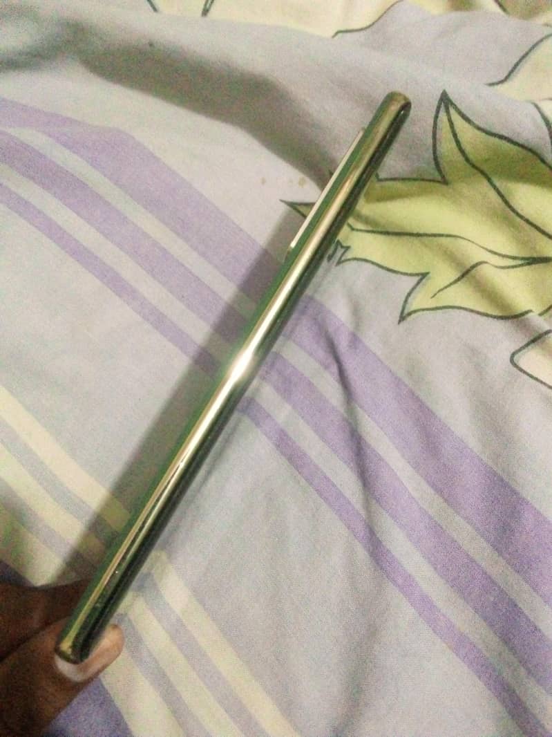 Infinix note 40 pro 4
