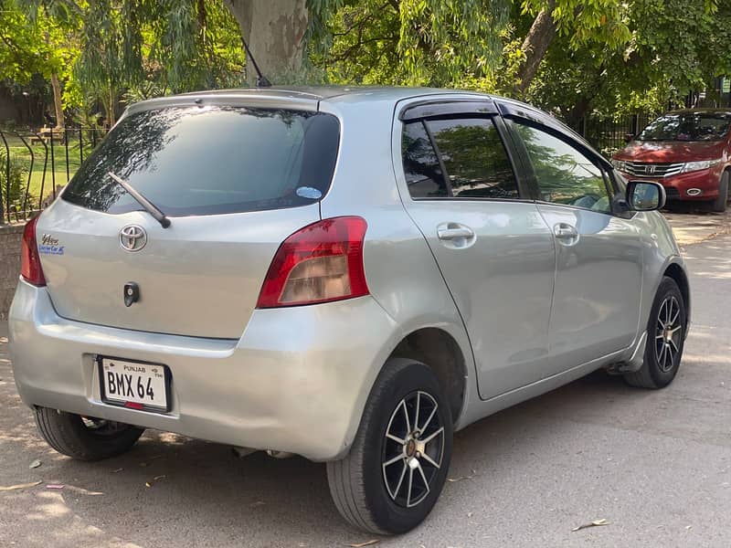 vitz 2006 4