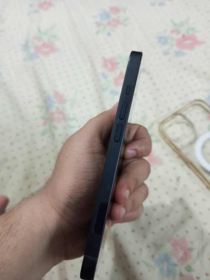 iPhone 14 jv 1