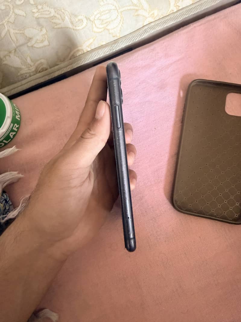 Apple iPhone 11 2