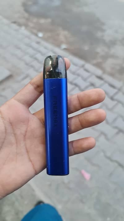freemax pod 3.7 long betry time 1000 MAH