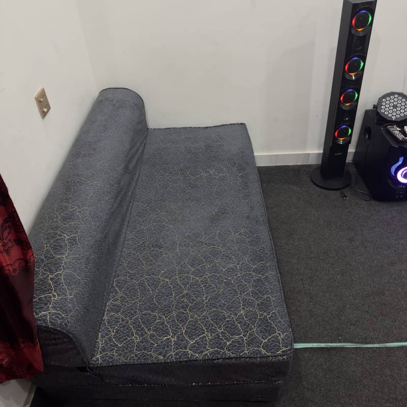 Sofa come bed 1