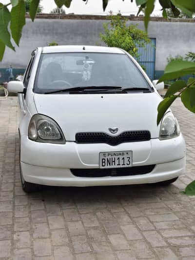 vitz car for sale Original 1300 engine, model 2000 and 10 Register