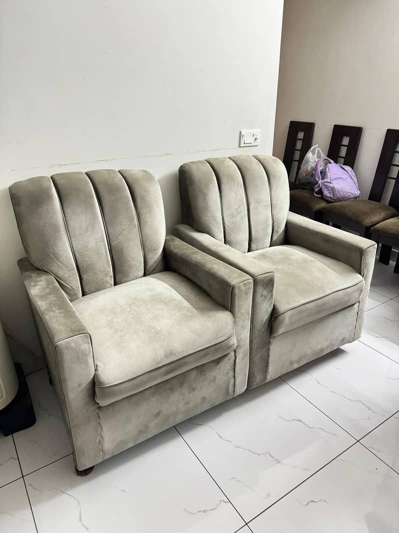 5 seater Sofa set 0
