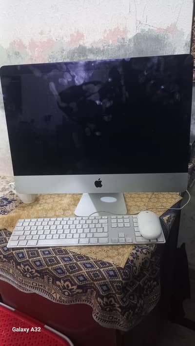 imac 2017 model  brand new condetion