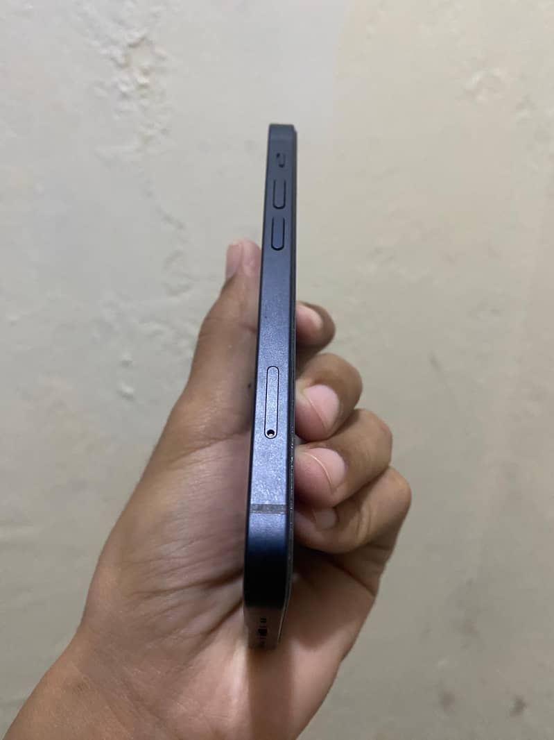 iPhone 0
