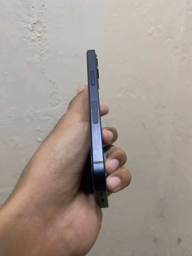 iPhone 3