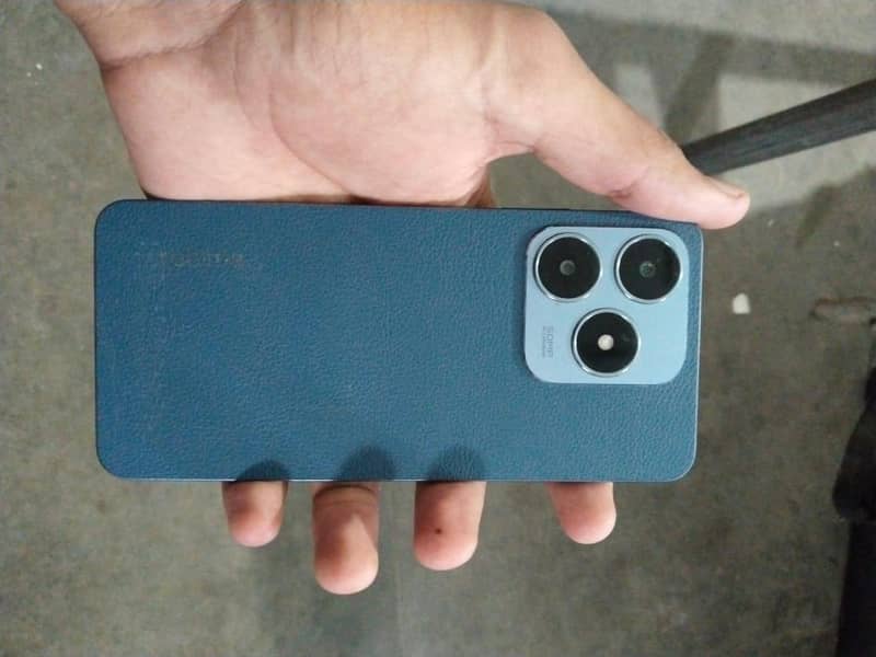 realme c63 4