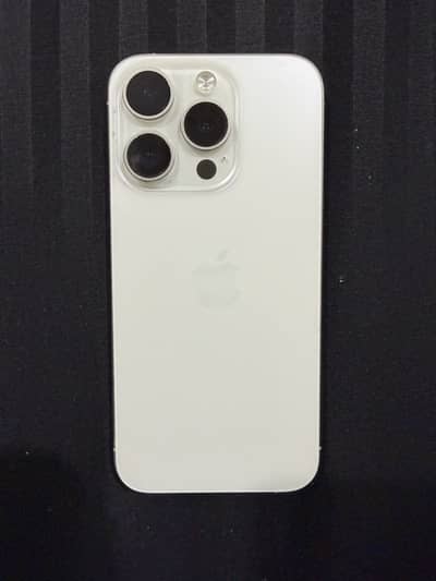 Iphone 15pro 256gb excllent condtion complete box