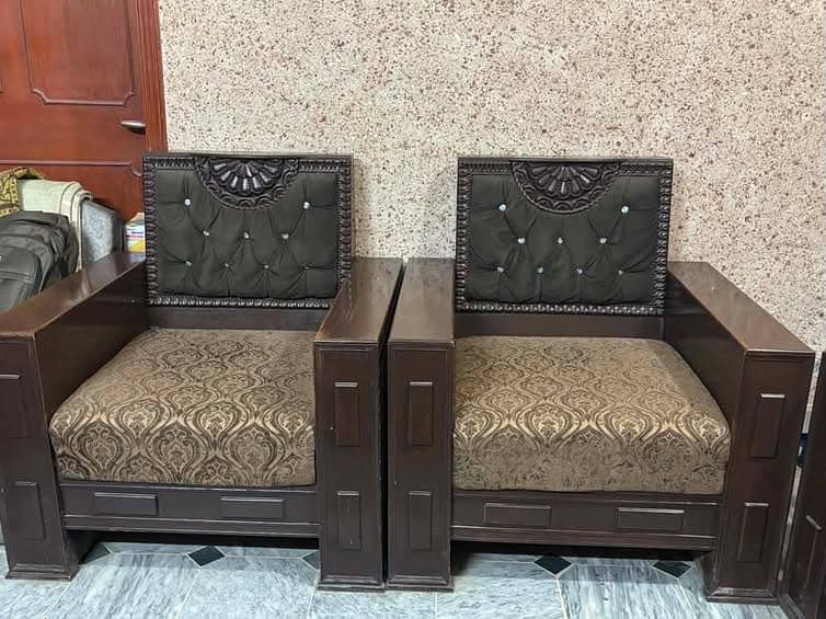 5 seater Sofa Set + Table Combo 1