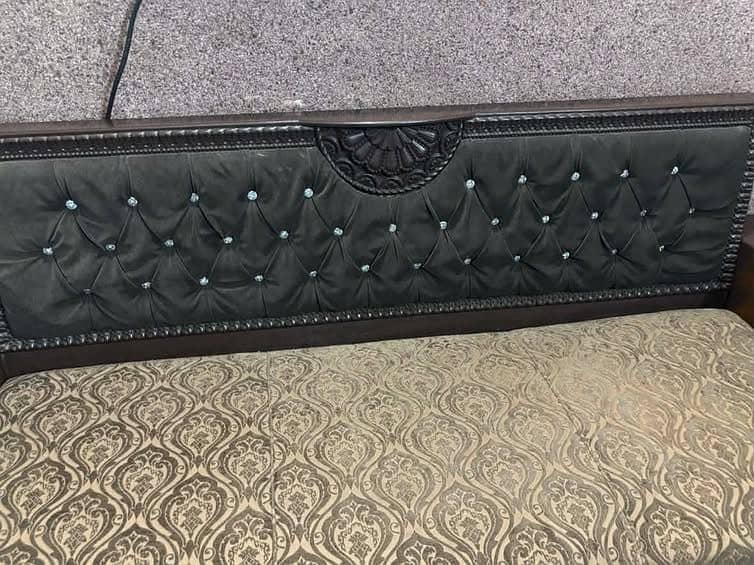 5 seater Sofa Set + Table Combo 2
