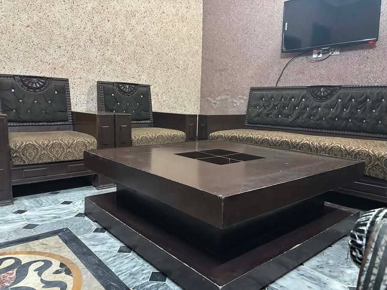 5 seater Sofa Set + Table Combo 8