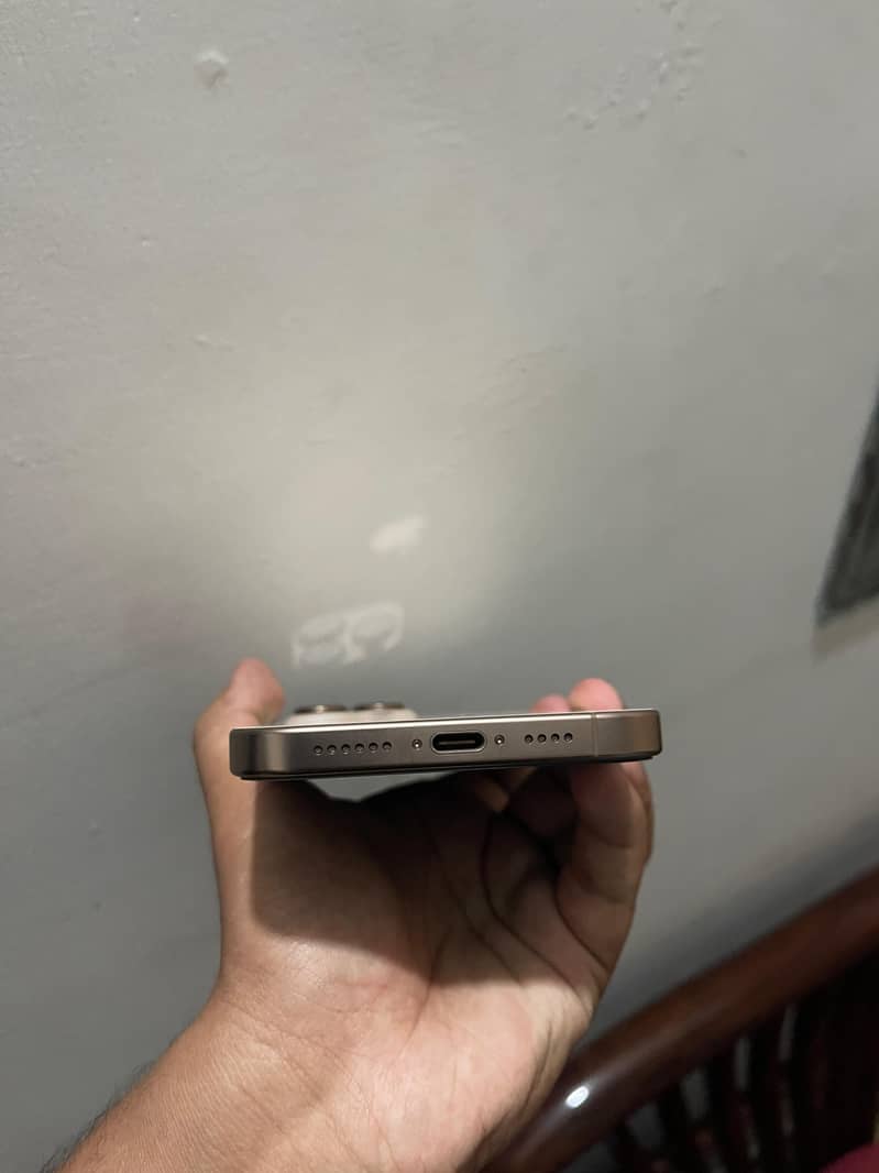Iphone 16 Pro Max 6