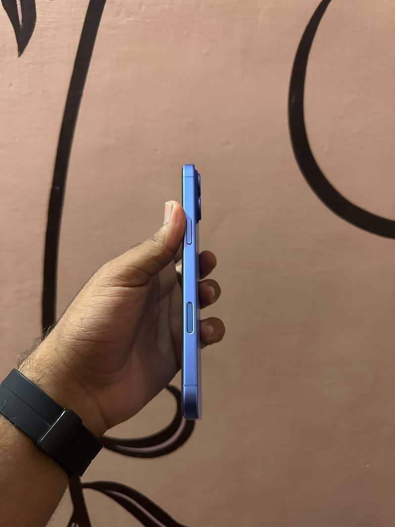 iPhone 16 plus 5