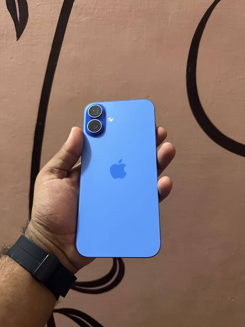 iPhone 16 plus 6