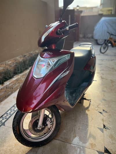 united Scooty 100cc