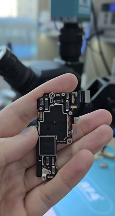 Iphone 17 pro max icloud motherboard
