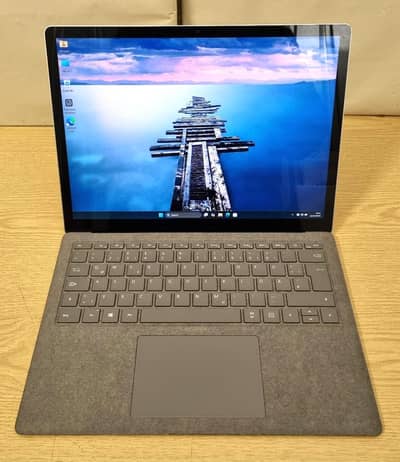 Microsoft Surface laptop 3 core i7 10th gen  16/256