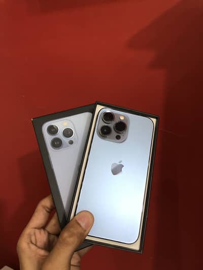 Iphone 13 pro 256 gb (factory unlock ) (with box )